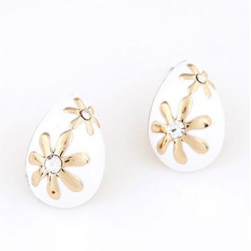 White Waterdrop Stud Earrings